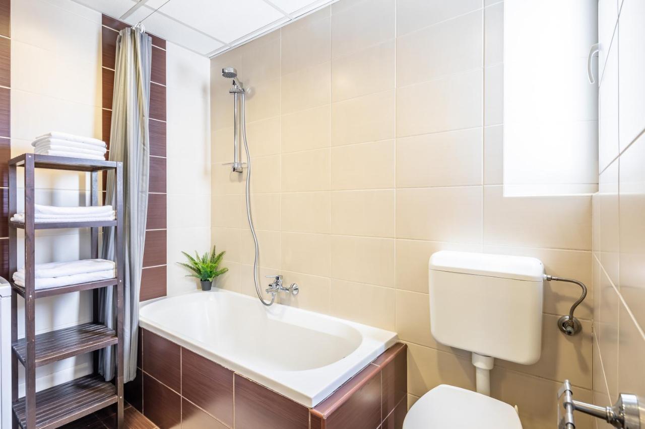 Two Bedroom Home In Jewish Quarter บูดาเปสต์ ภายนอก รูปภาพ