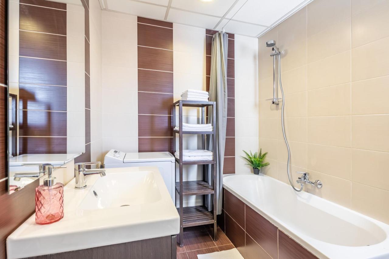 Two Bedroom Home In Jewish Quarter บูดาเปสต์ ภายนอก รูปภาพ